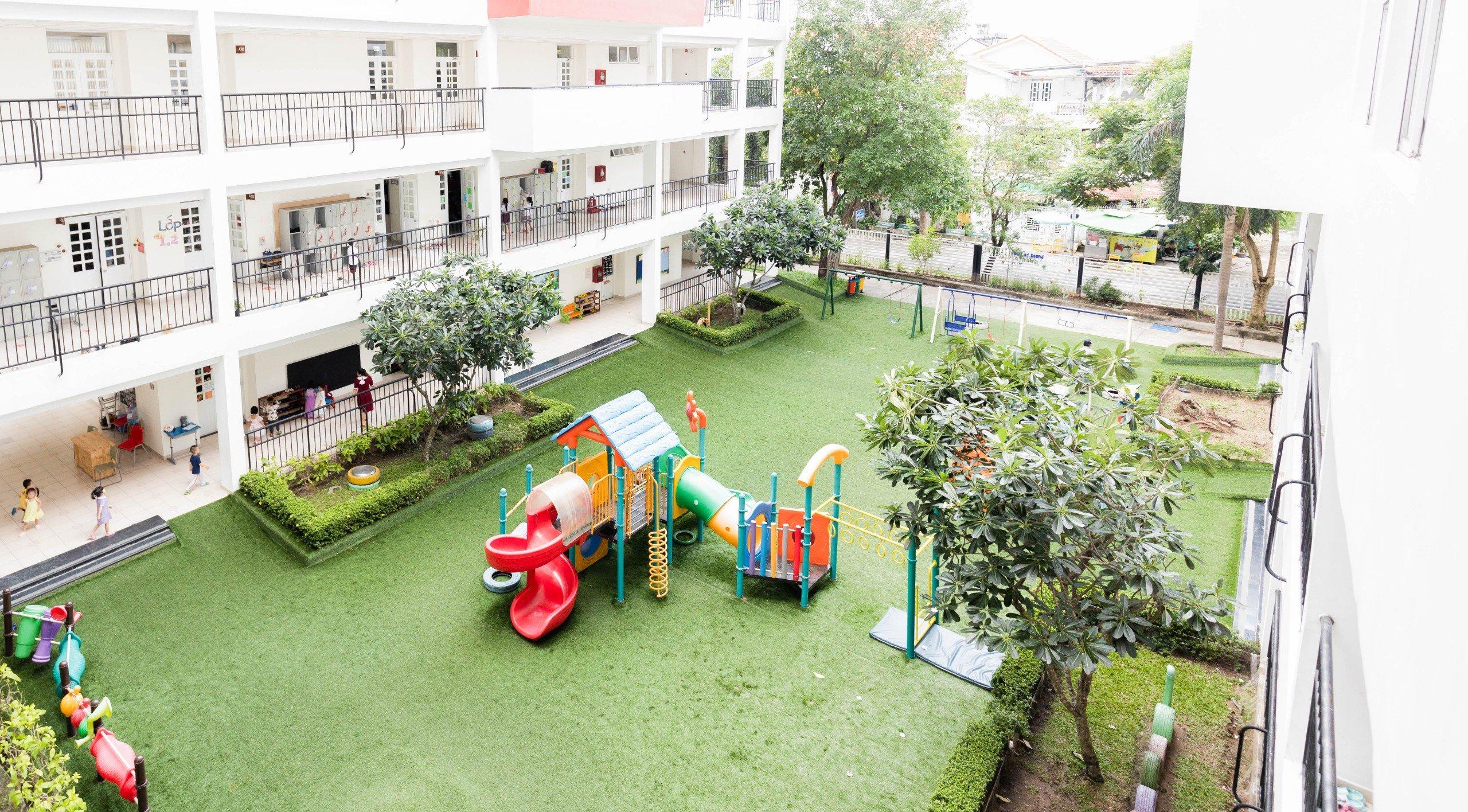 🎡 Sân chơi ngoài trời