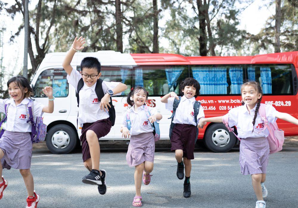 CON VÀO LỚP 1 - BA MẸ CÒN LO HƠN THI ĐẠI HỌC!