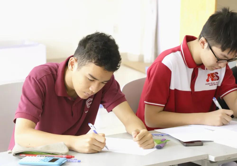 THI LỚP 10 TẠI TPHCM: DỰ BÁO ĐIỂM CHUẨN TĂNG?