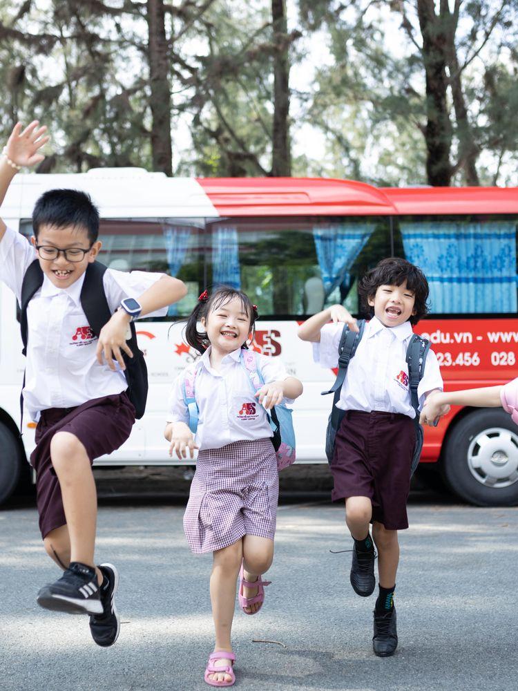 CON VÀO LỚP 1 - BA MẸ CÒN LO HƠN THI ĐẠI HỌC!